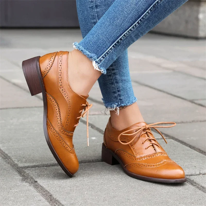 รองเท้าส้นเตารีดแบบอ็อกซ์ฟอร์ด - Oxford Shoes Brogue บทวิจารณ์และราคา